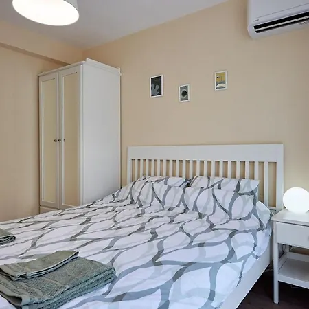 Daire Corner In The Center - 2bd *