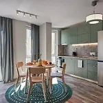 Corner In The Center - 2bd