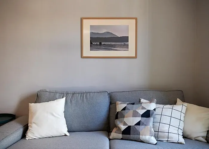 Corner In The Center - 2bd Apartman *